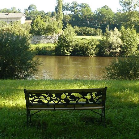 ホテル レ デリス ドゥ ラヴート Lavoute-sur-Loire エクステリア 写真