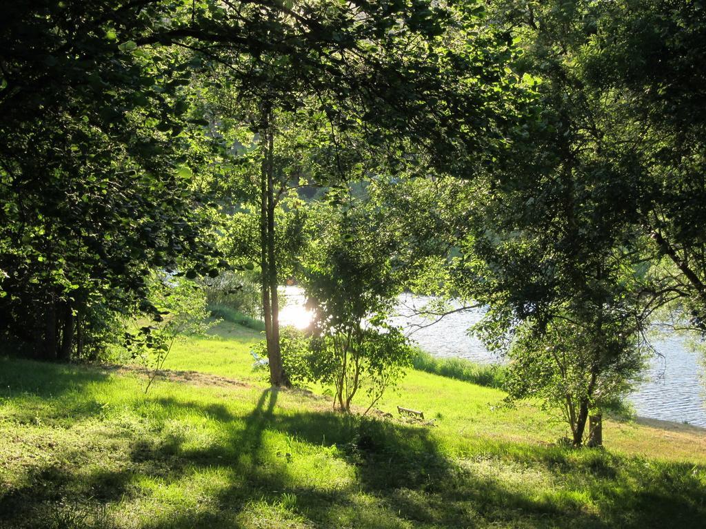 ホテル レ デリス ドゥ ラヴート Lavoute-sur-Loire エクステリア 写真